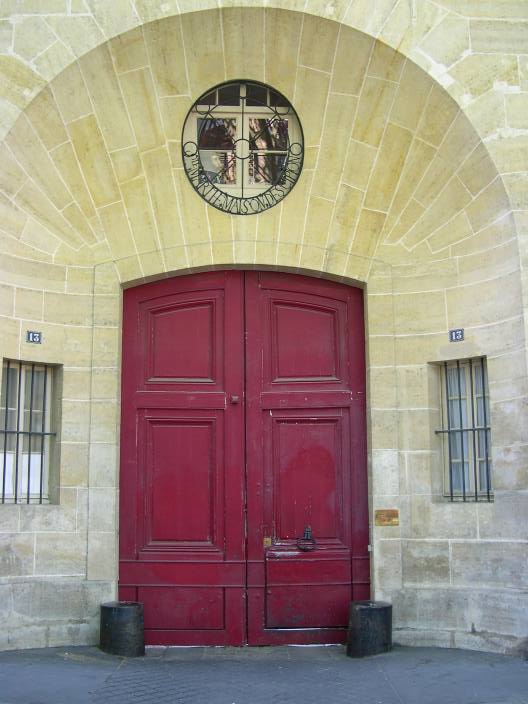  Entrée de l'hôtel Scipion (5e)